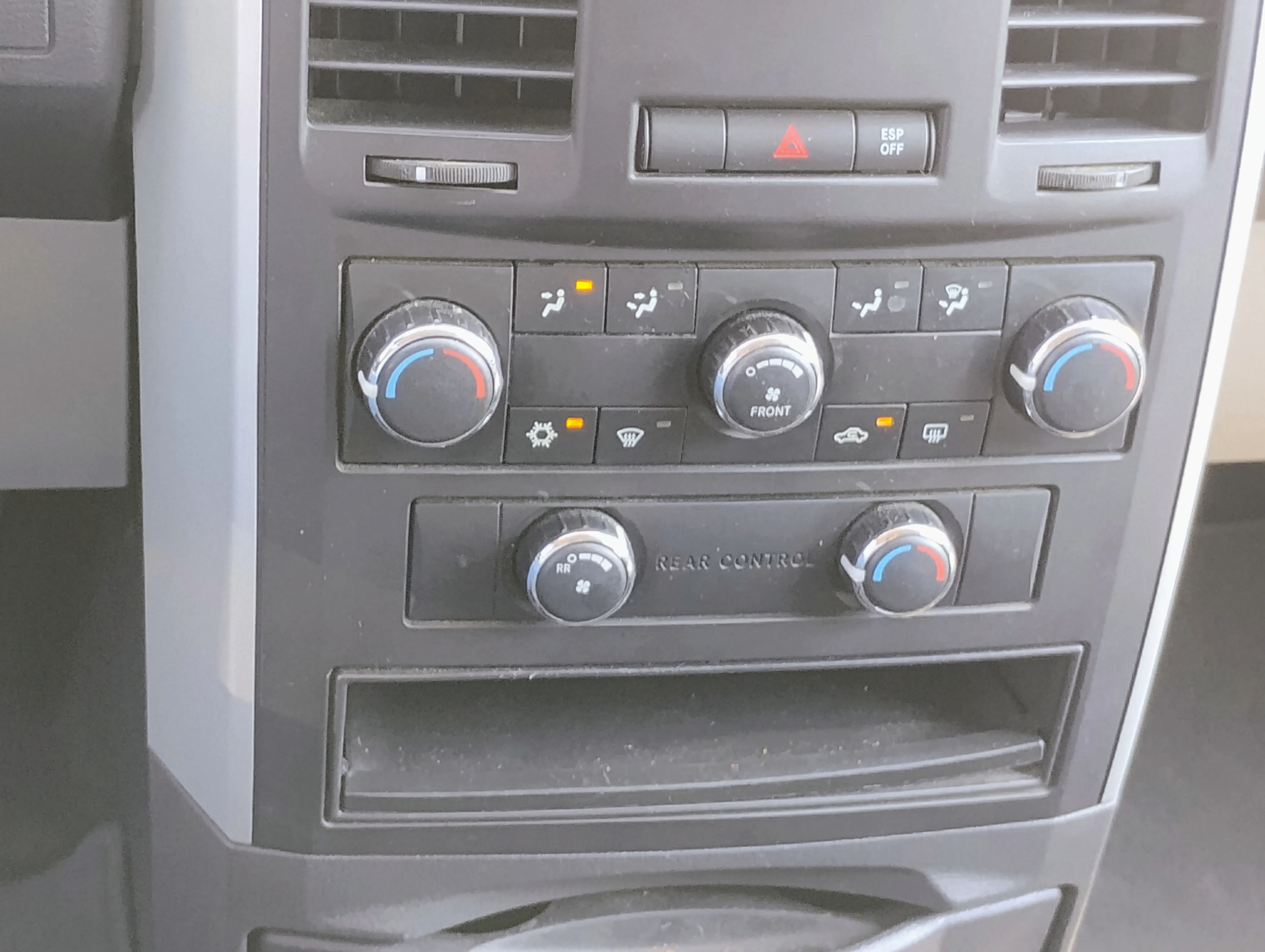2010 DODGE GRAND CARAVAN SE